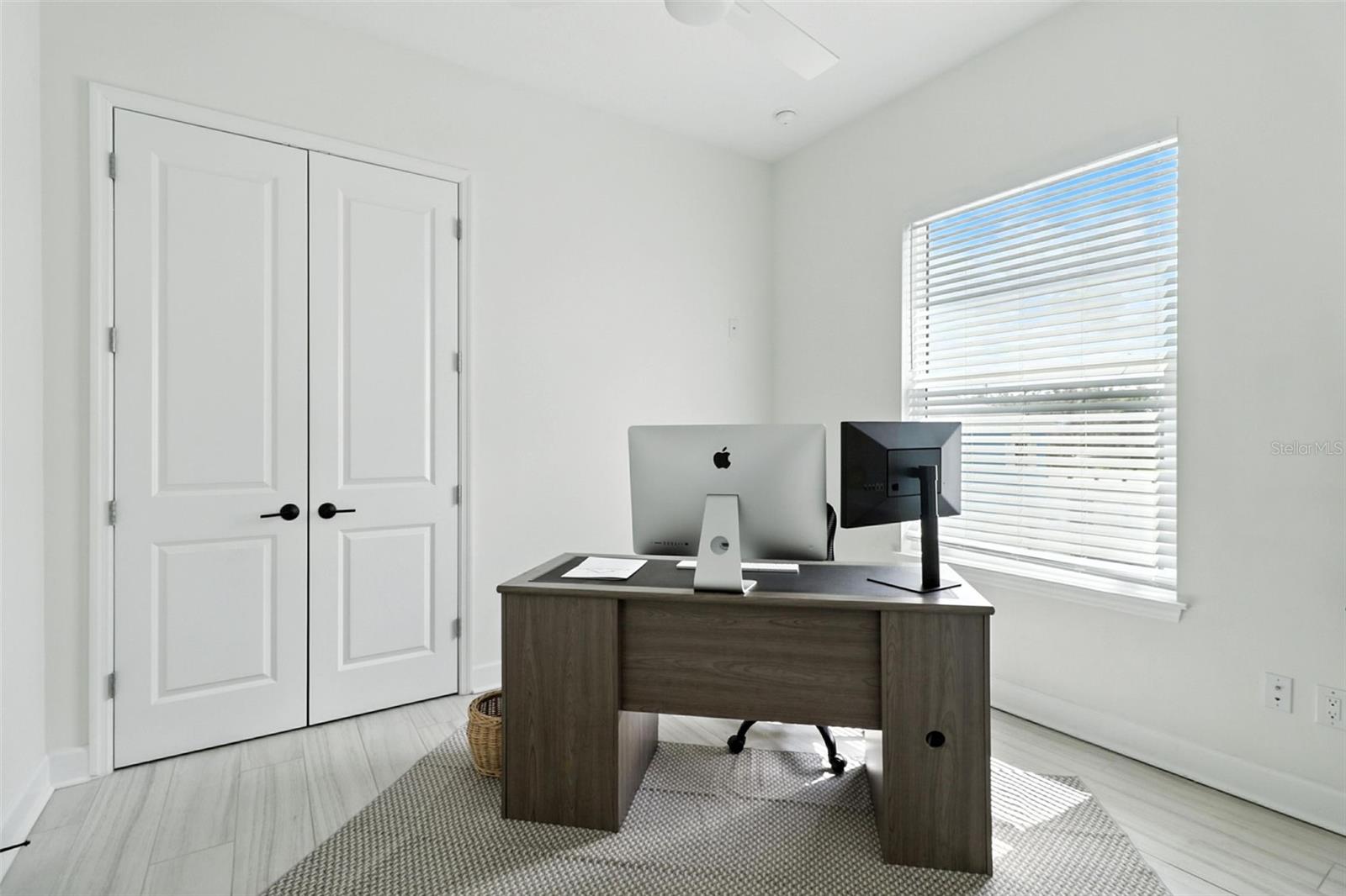 Studio/Den