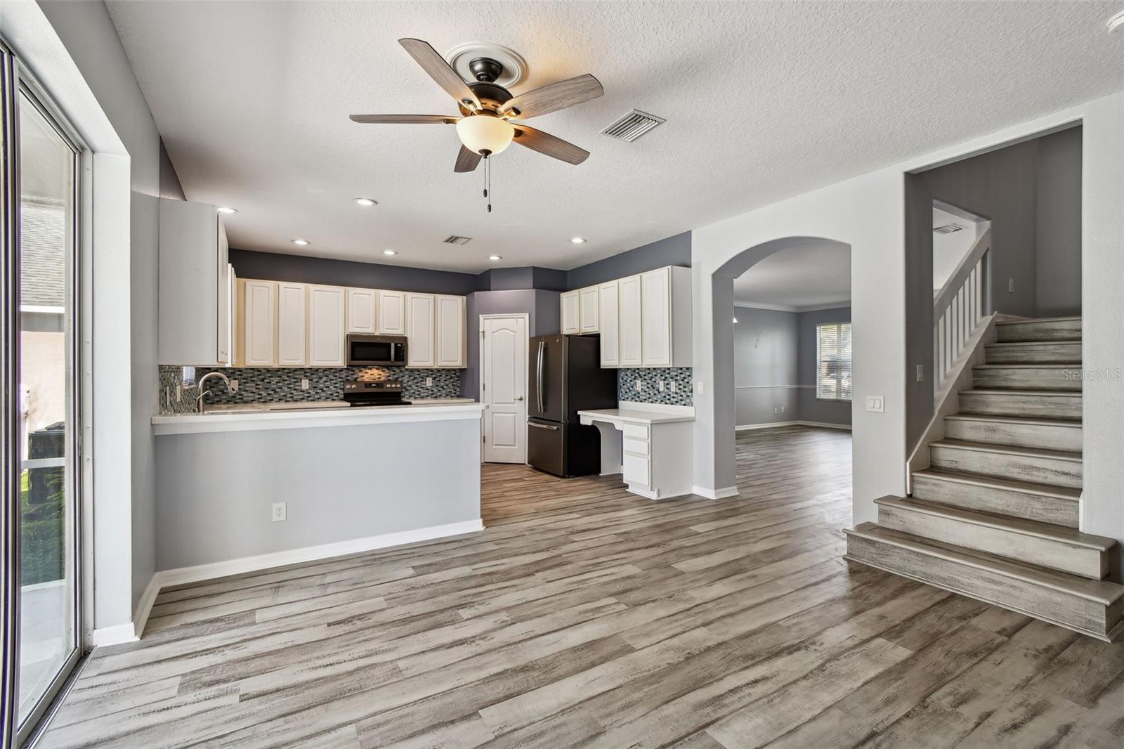 Dinette/Kitchen