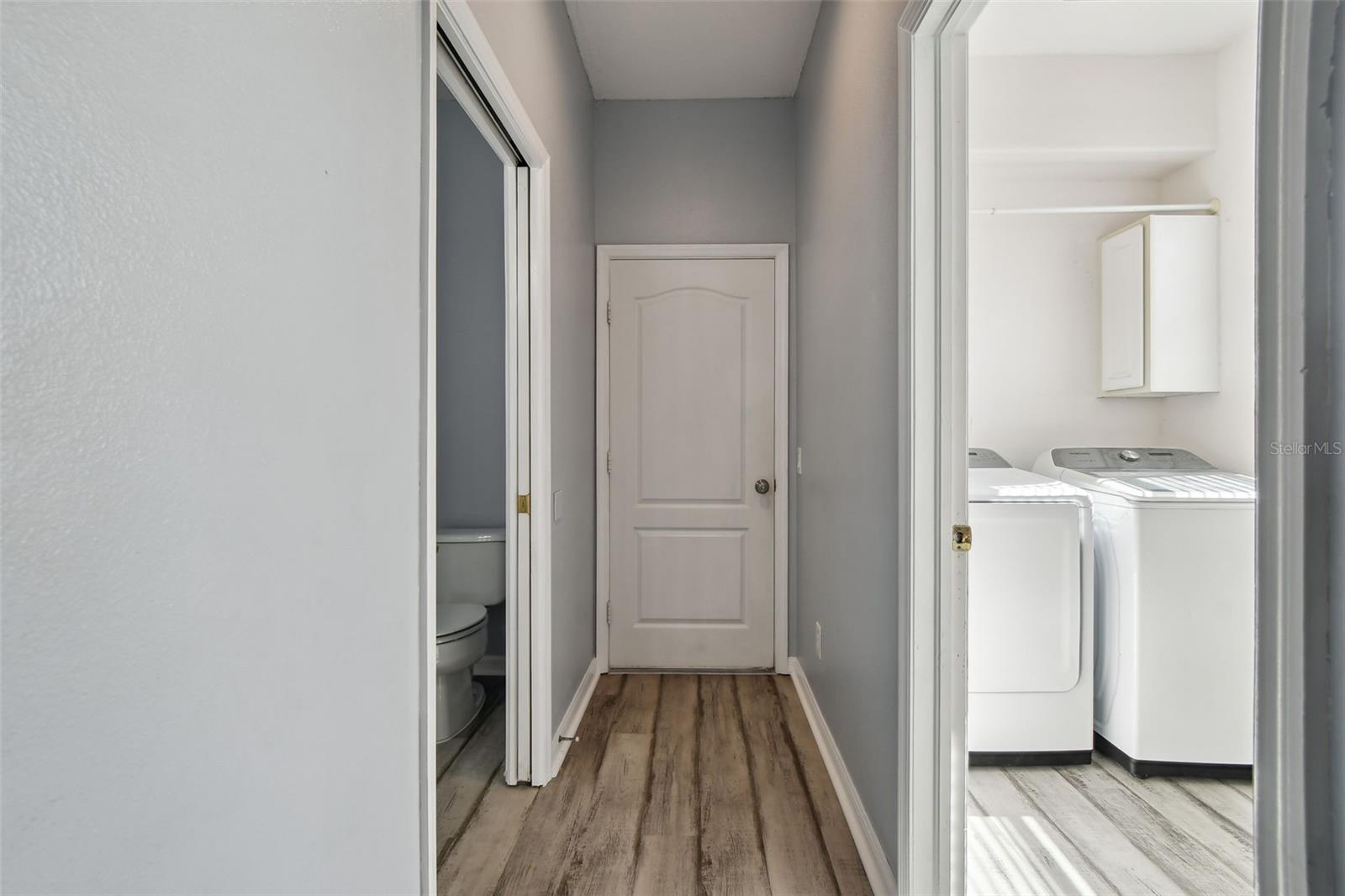 Hallway/Laundry