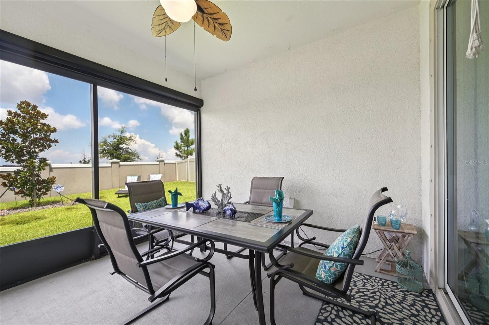 Lanai w/ remote-controlled privacy shade