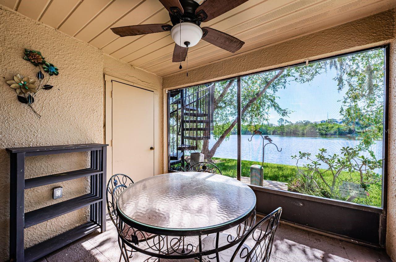Your own private screened in patio.
