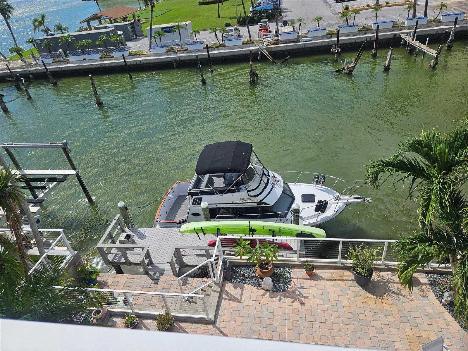 Dock.