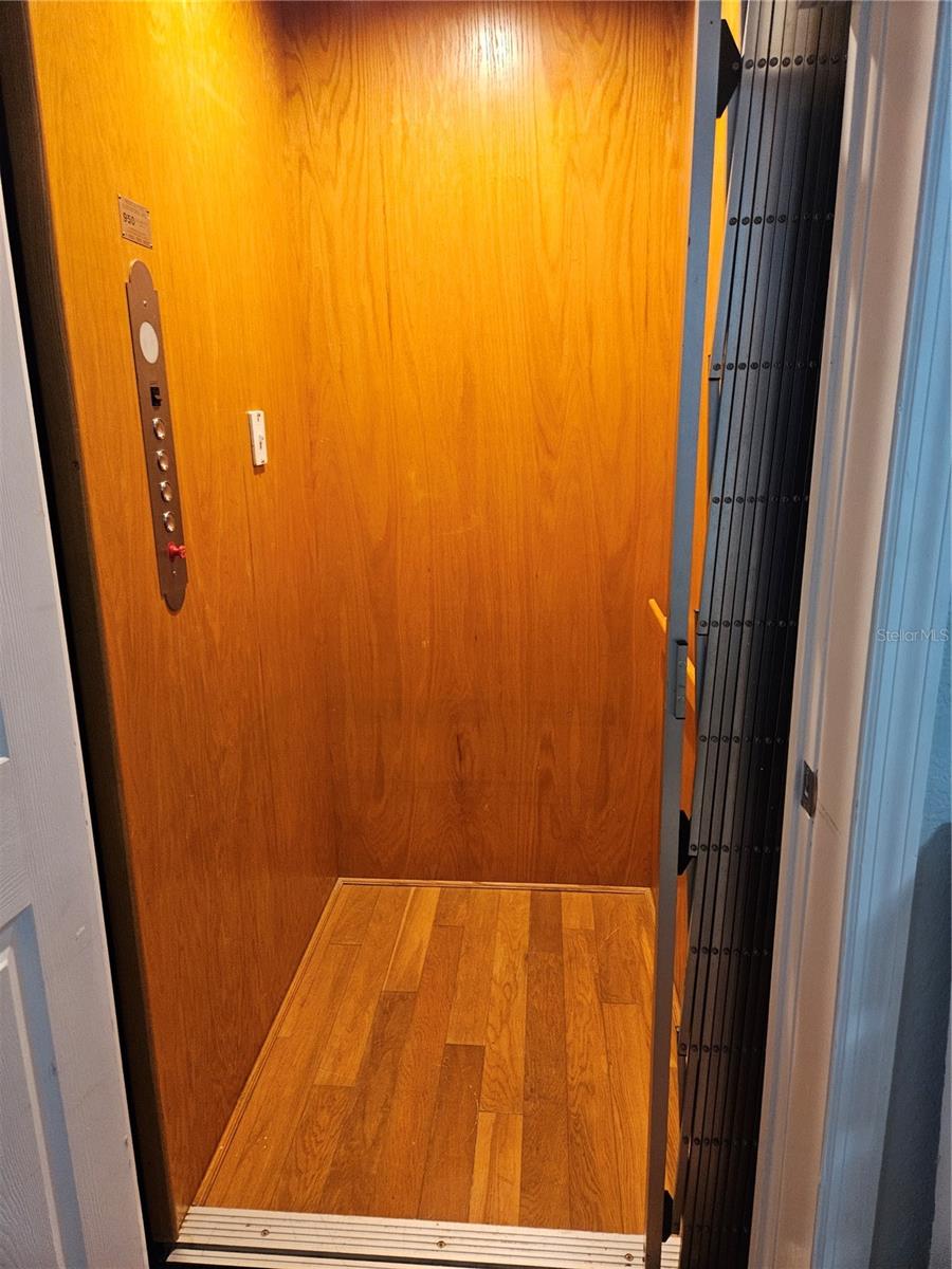 Very Large Bonus Room on first floor. Can be used for whatever you like.