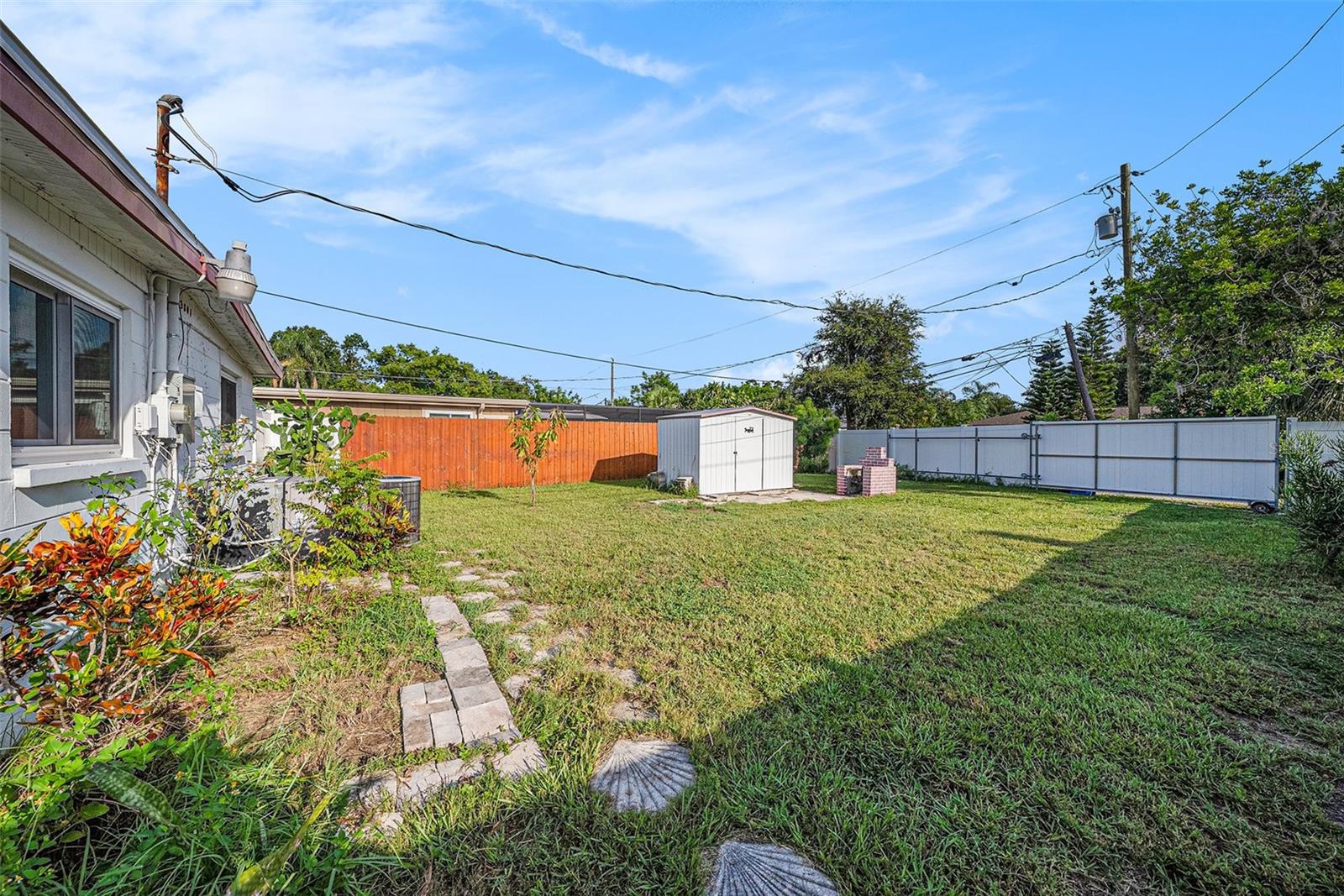 Wow! Look at this spacious backyard!