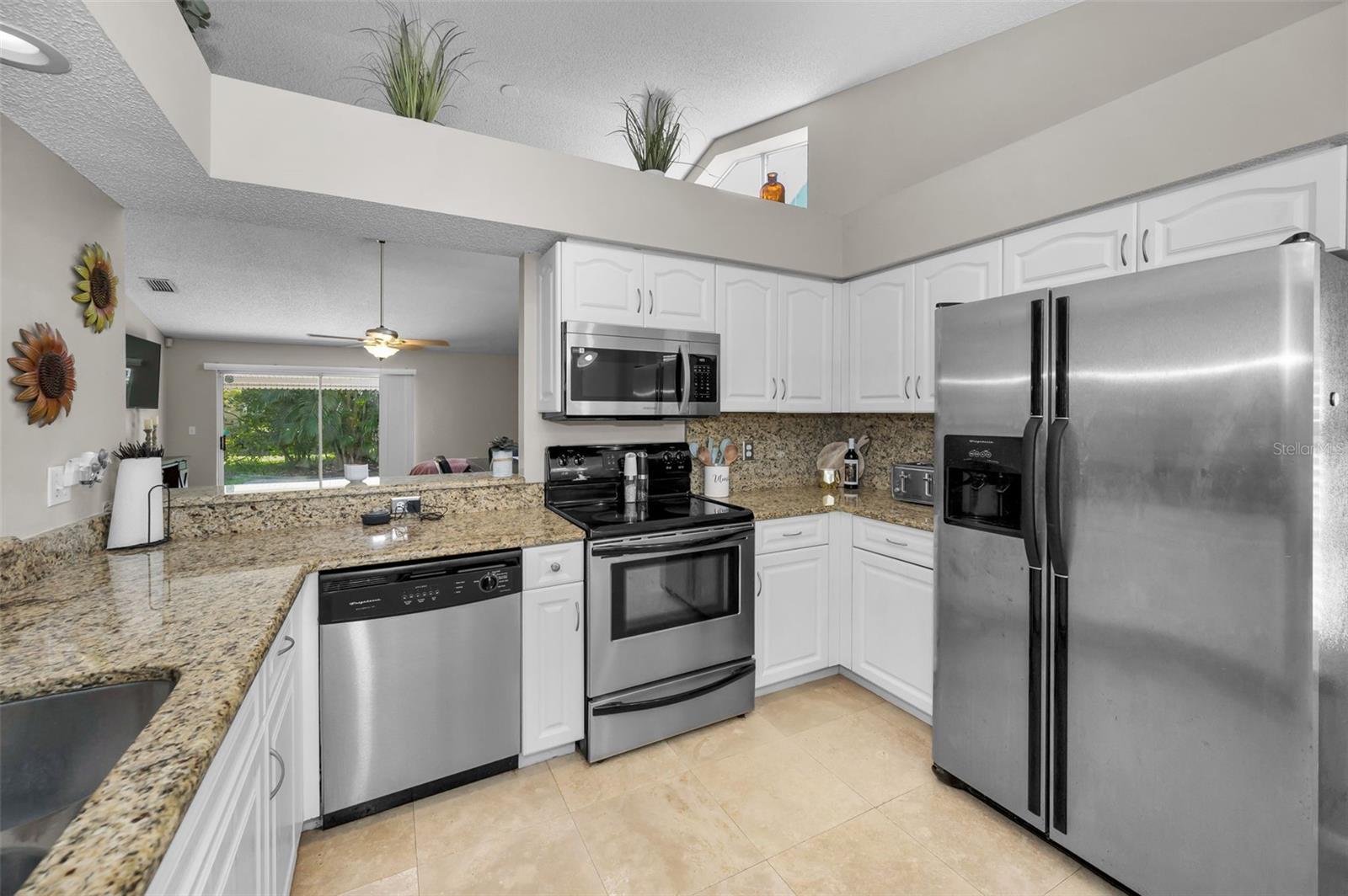 well-appointed kitchen!