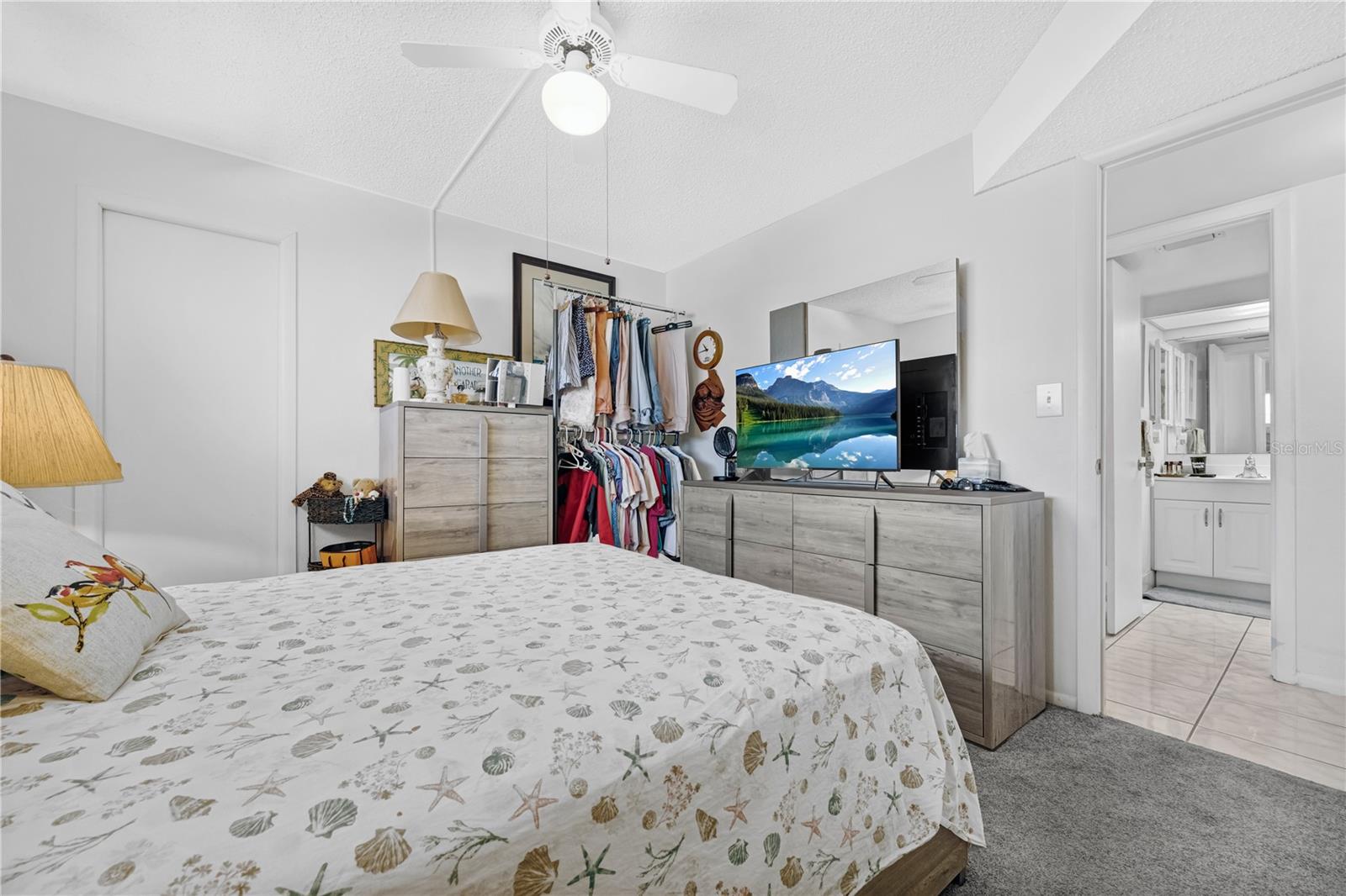Guest - 2nd Bedroom