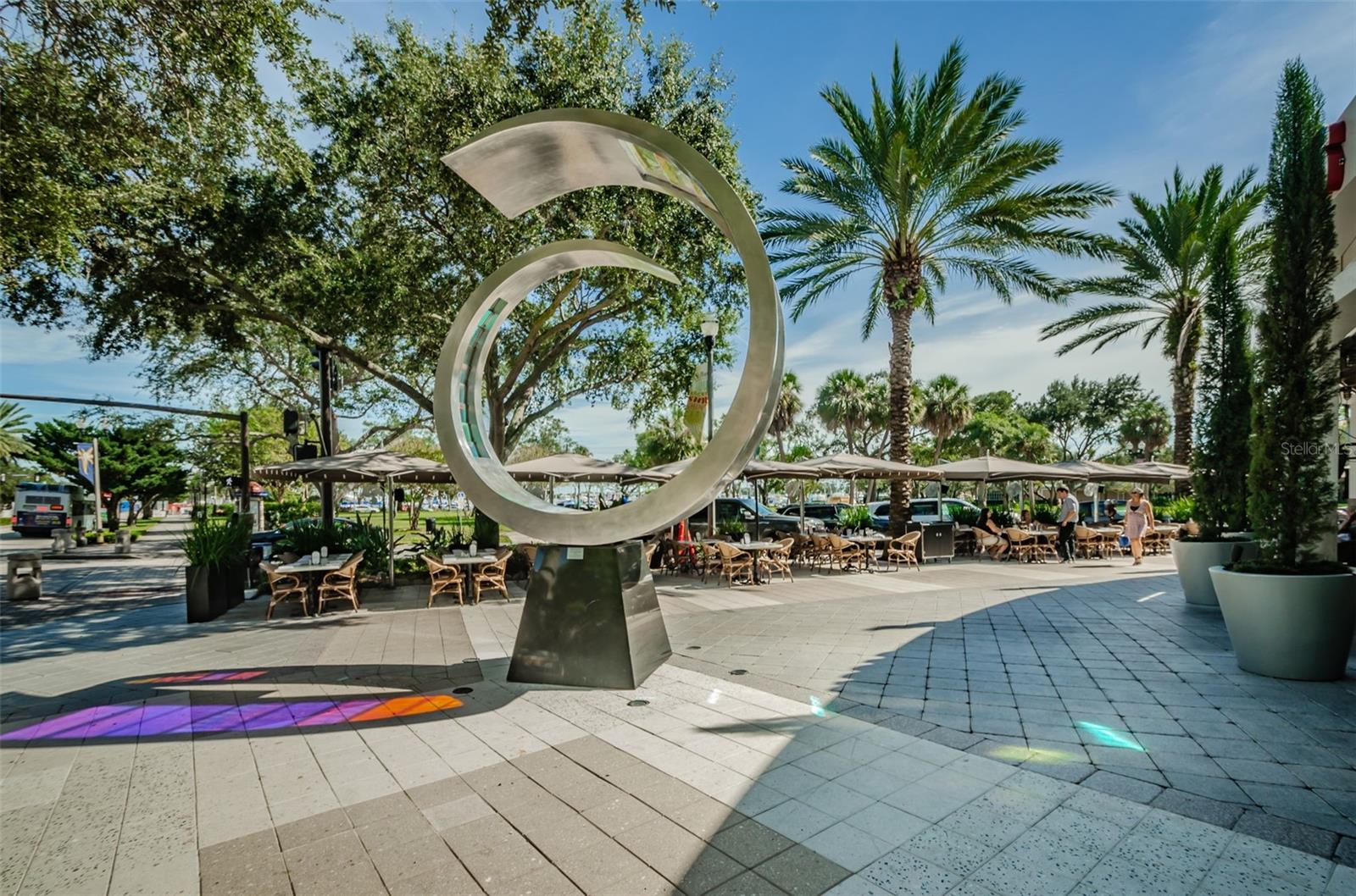 Outdoor dining and art!