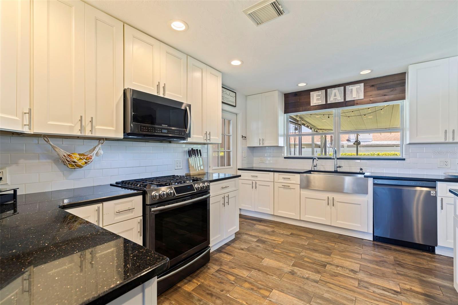 Kitchen (Gas Range)
