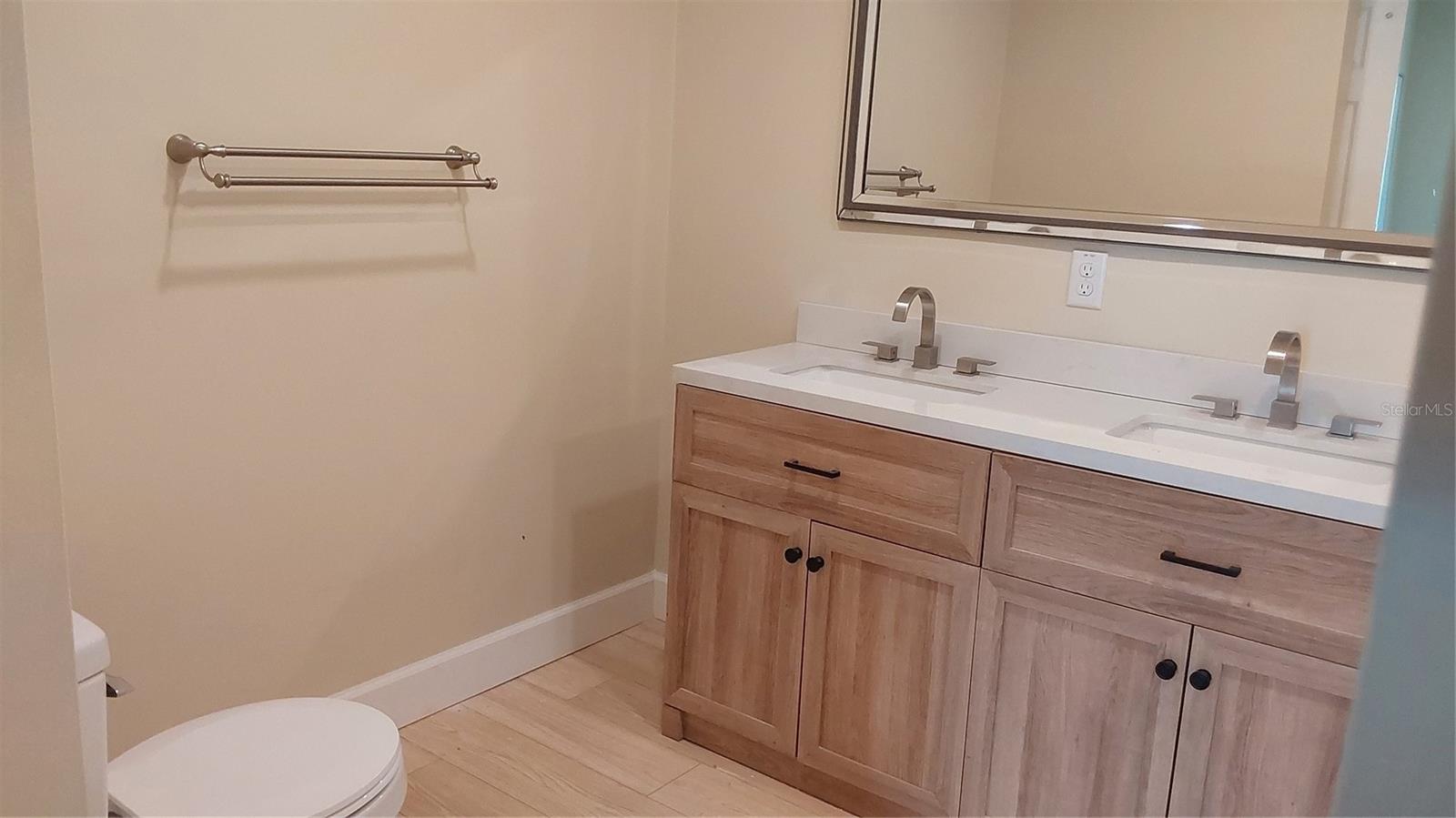 Master bath dual sink vanity