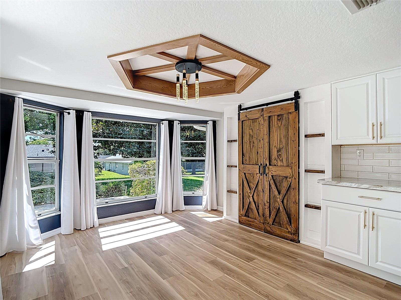 Breakfast Nook/Pantry