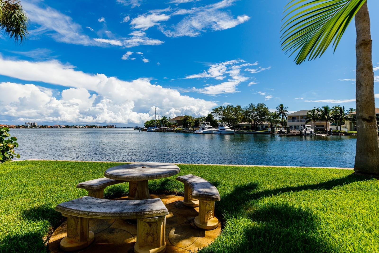 Waterfront picnic tables! Watch dolphins & manatees!