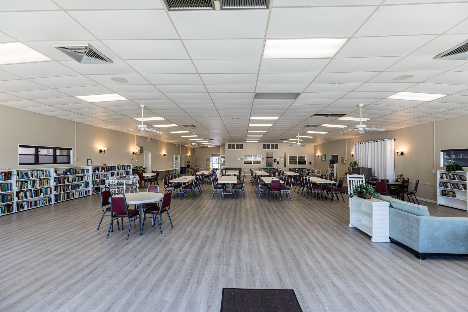 Clubhouse w/billiards, TV area, Fitness center, meeting area & kitchen for parties.
