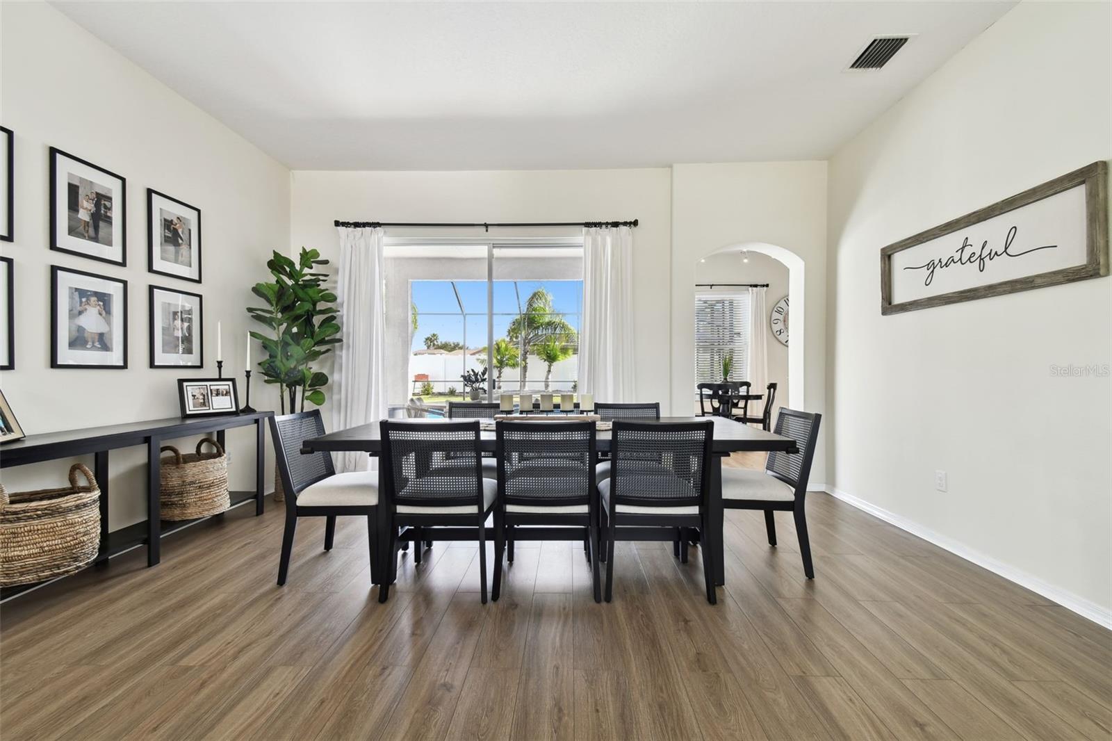 Living room/Dining room