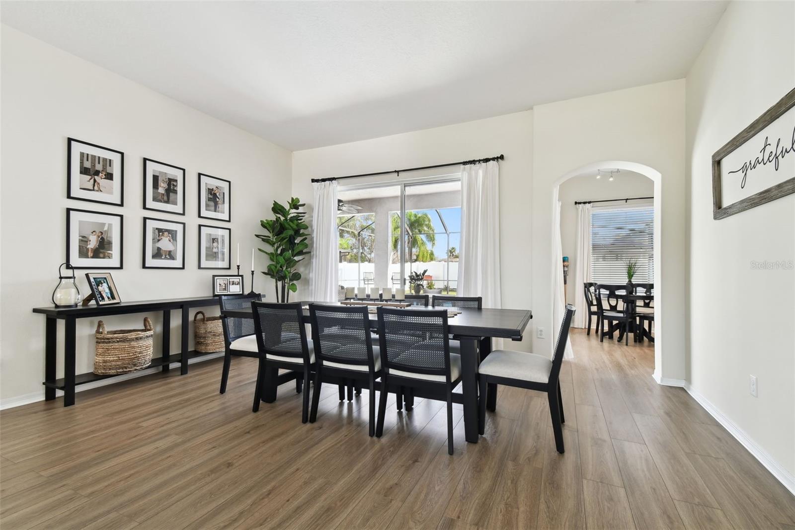 Living room/Dining room
