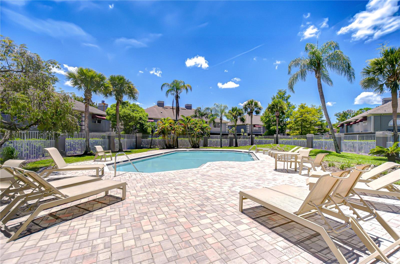 Chardonnay community pool