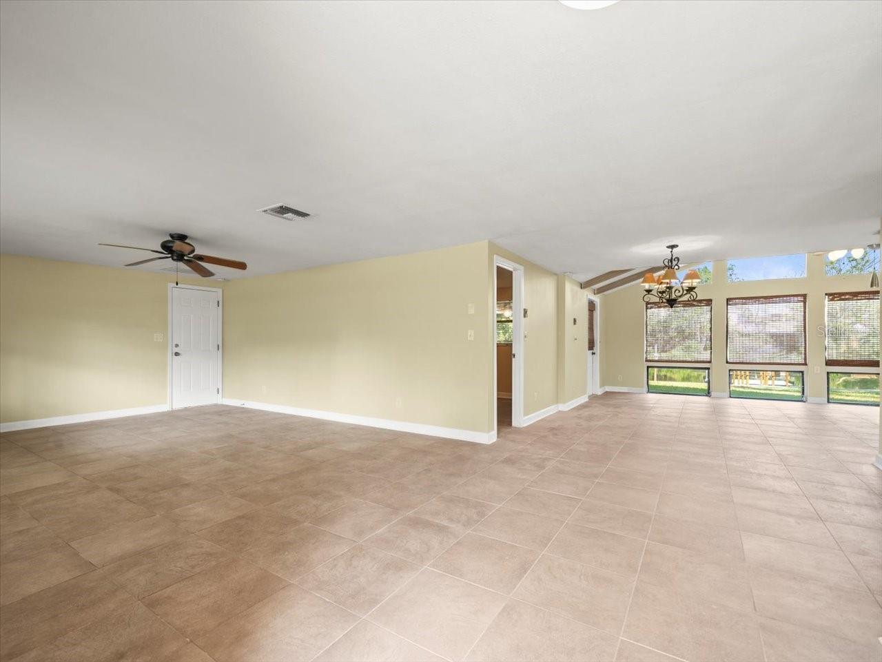 Living Room - Unstaged