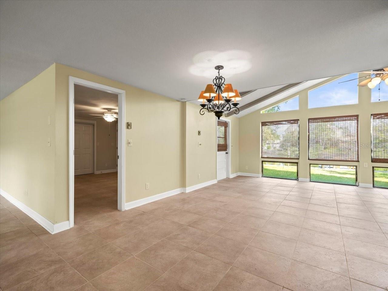 Dining Room - Unstaged