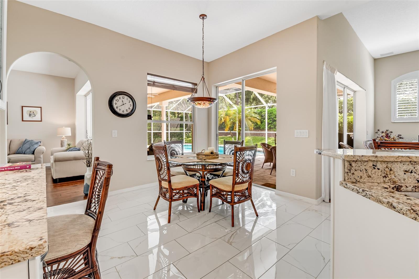 BREAKFAST ROOM
