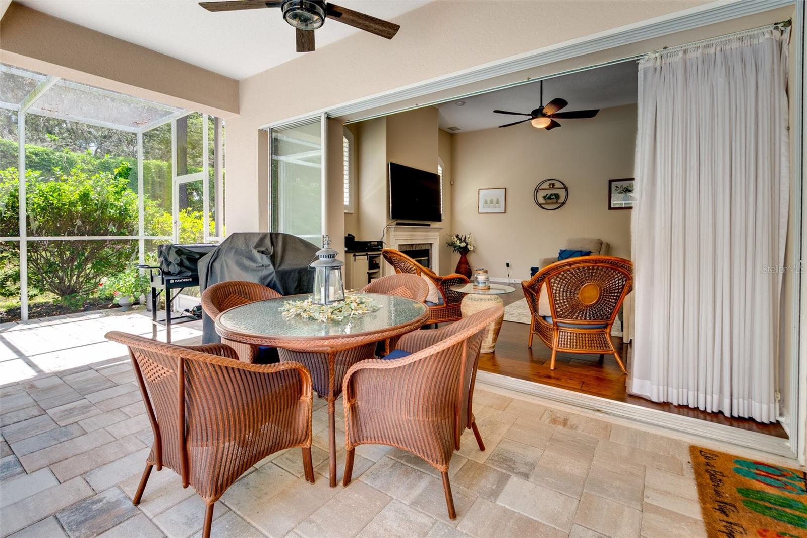 BREAKFAST ROOM