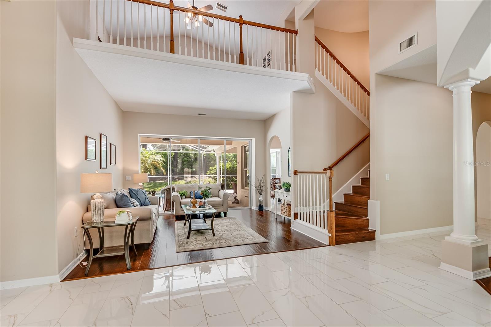 FOYER