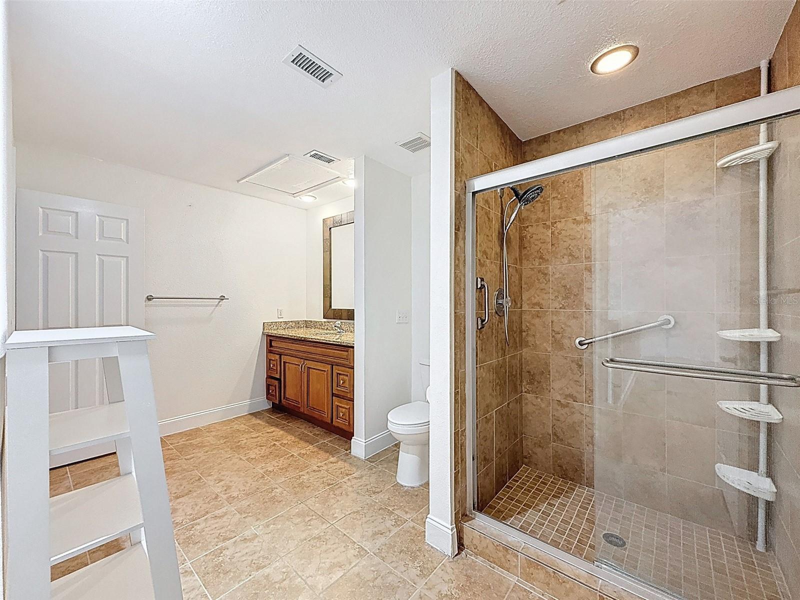 Upstairs shared bathroom