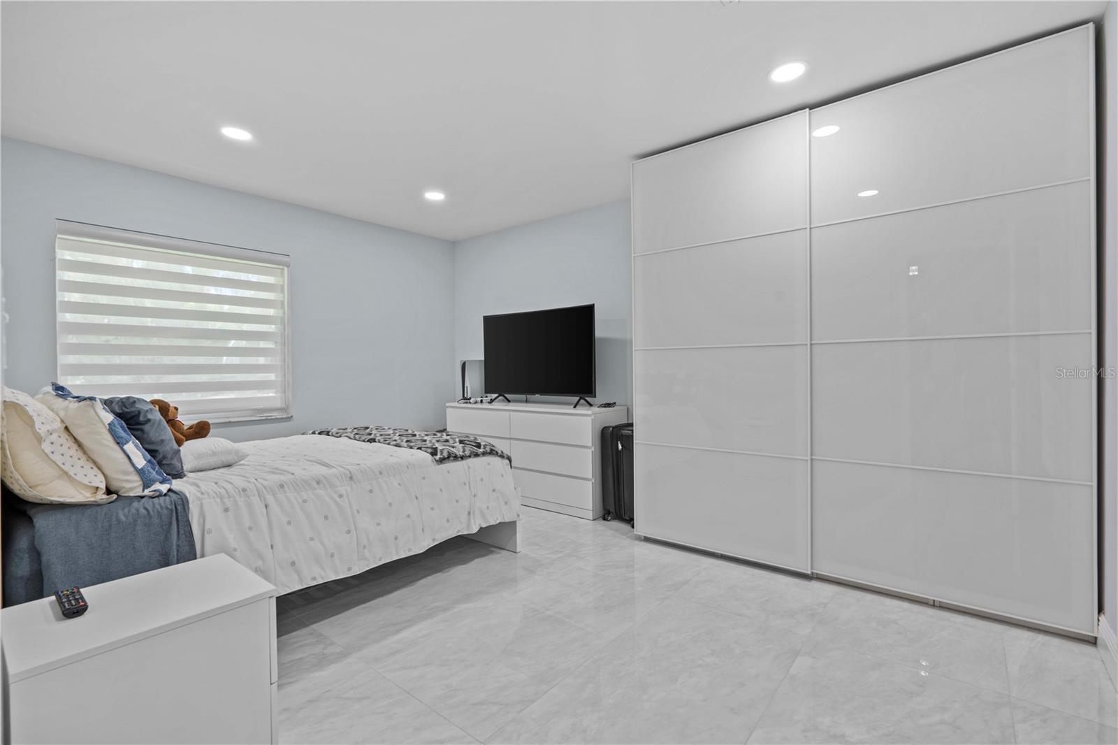 2 Bedroom