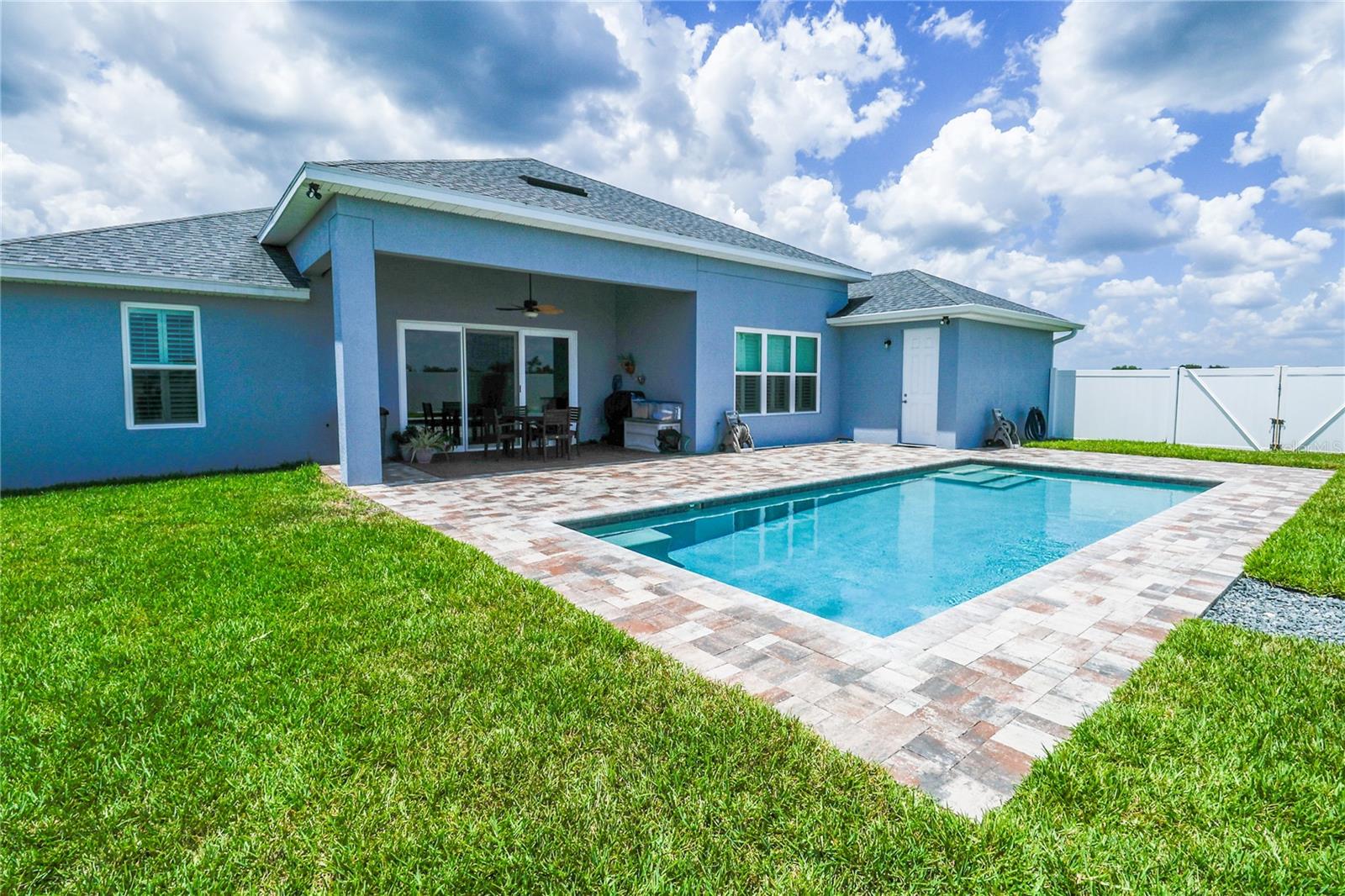 pool and lanai