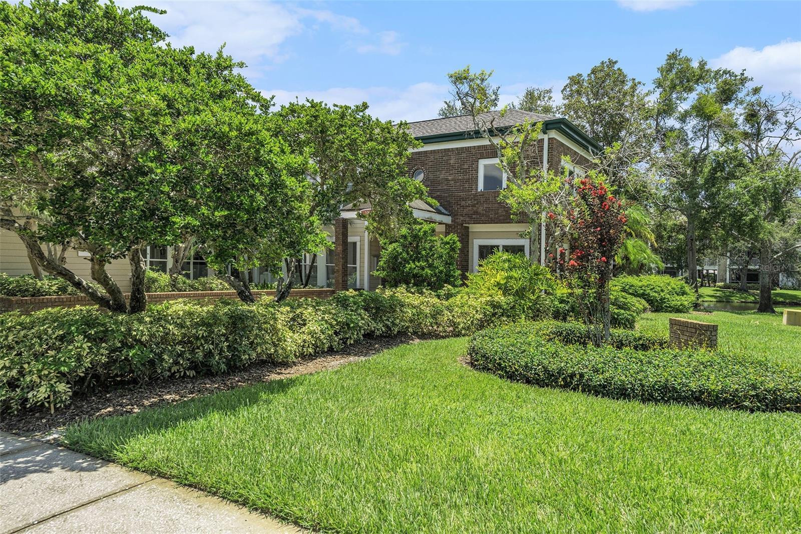 Pretty lawns and landscaping