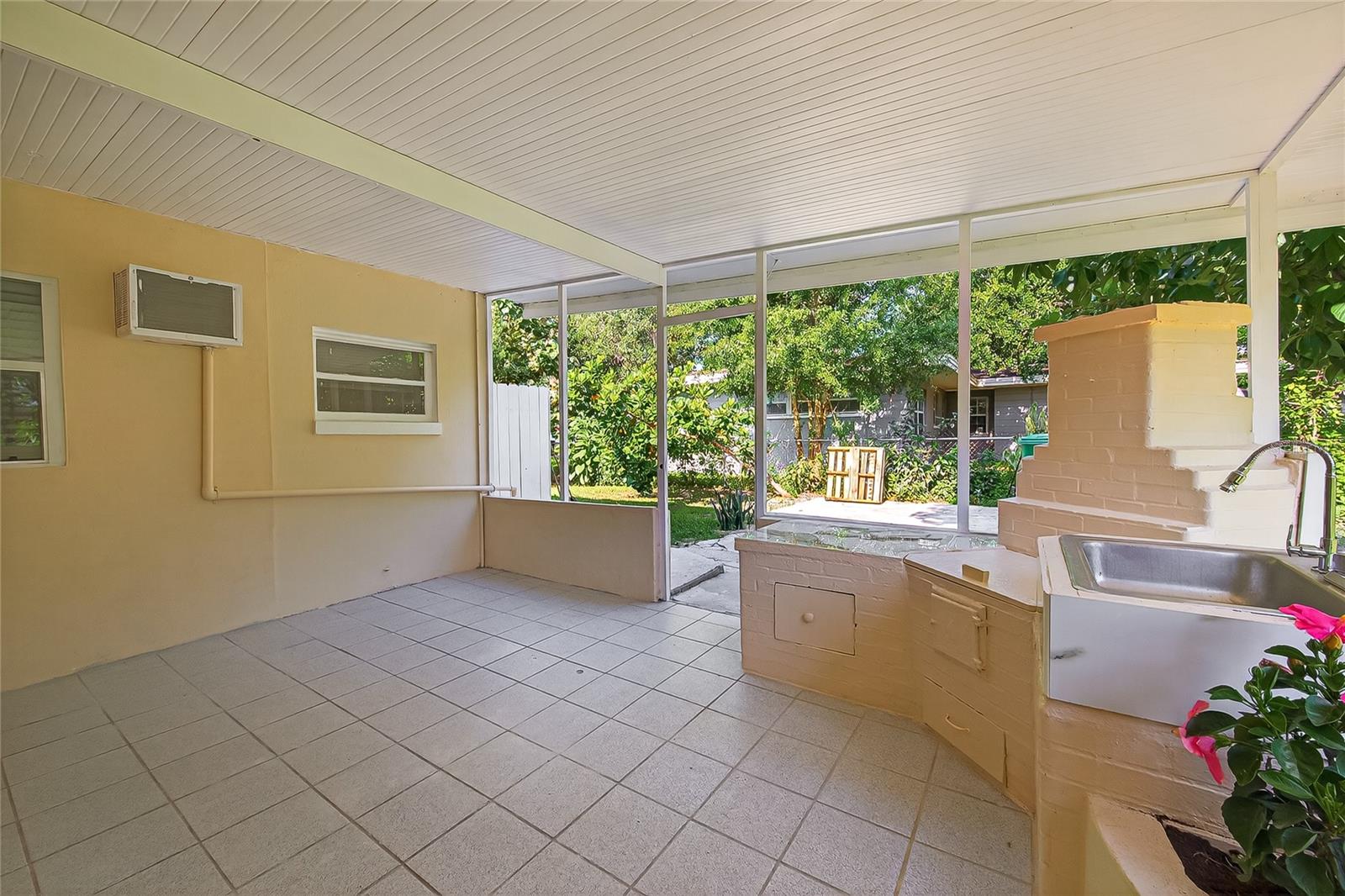 Lanai with cook area & Washer-Dryer hookup