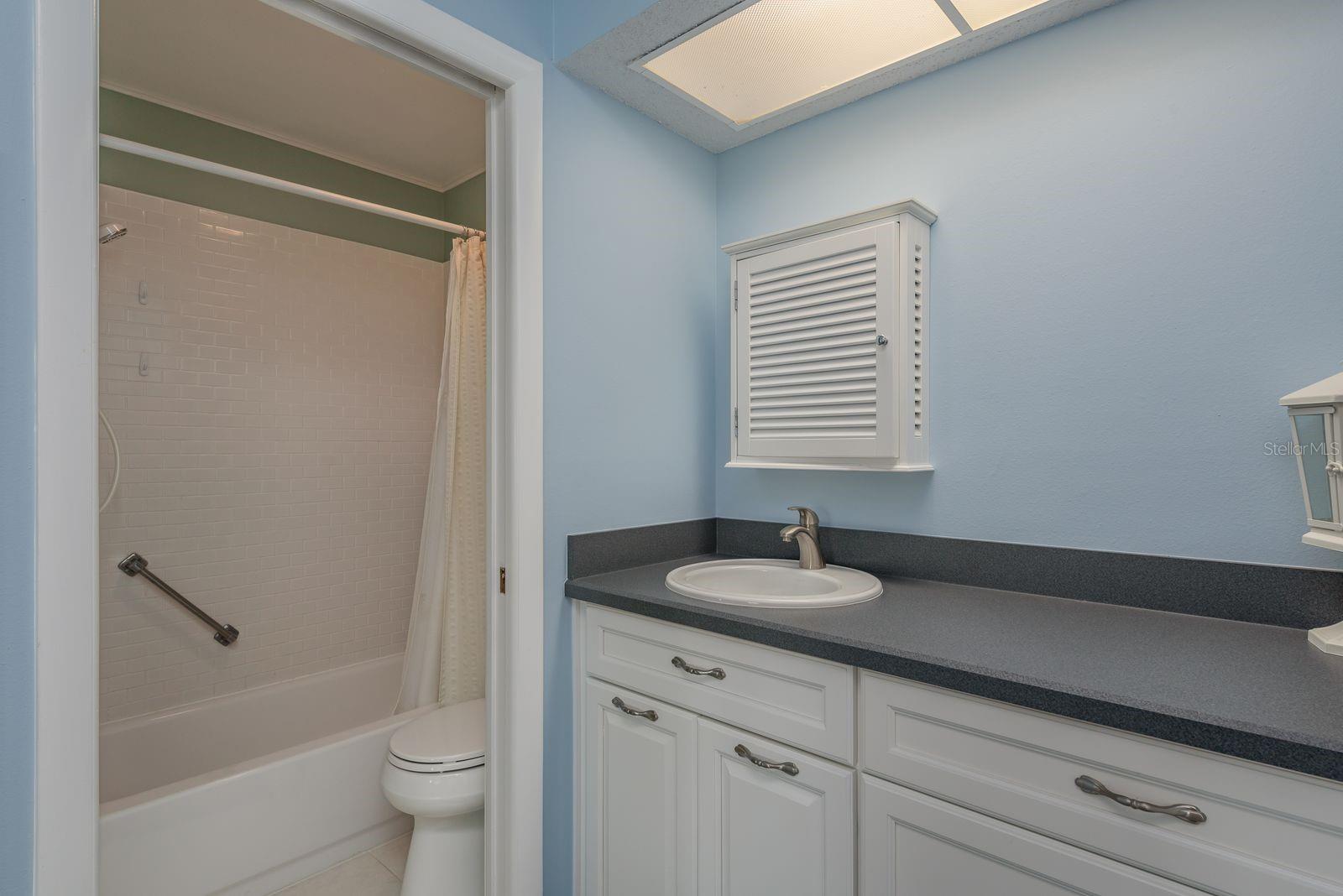 En suite Bedroom Bathroom