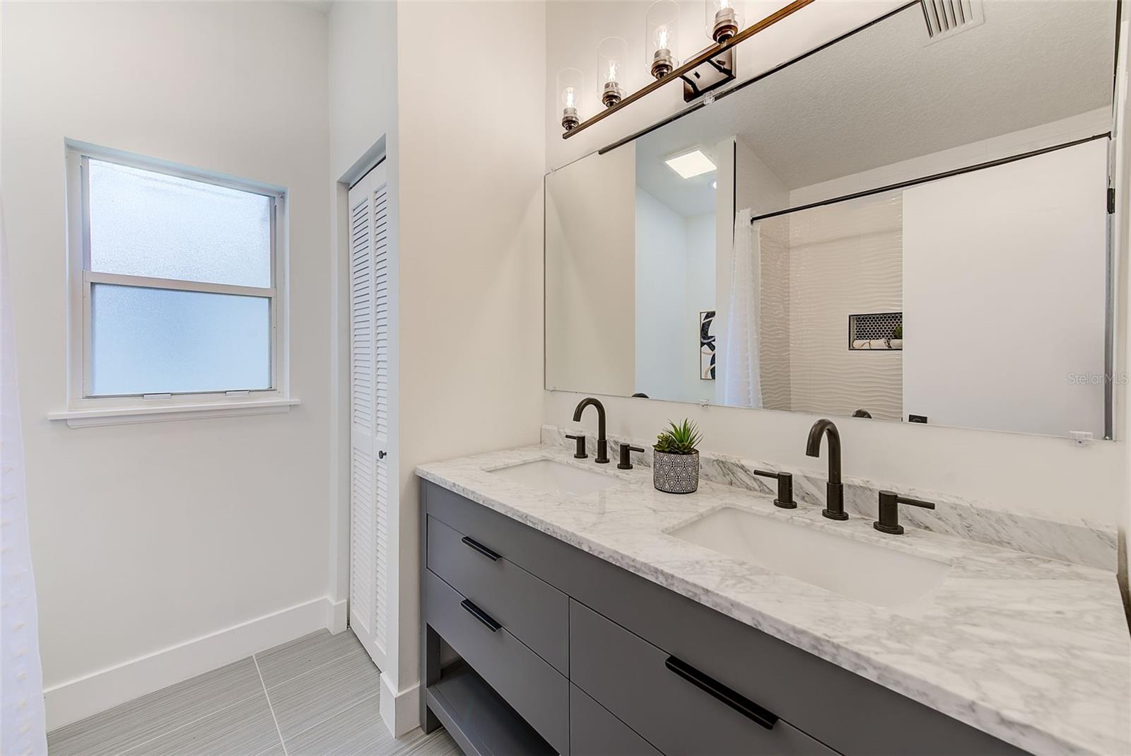 2nd Bathroom