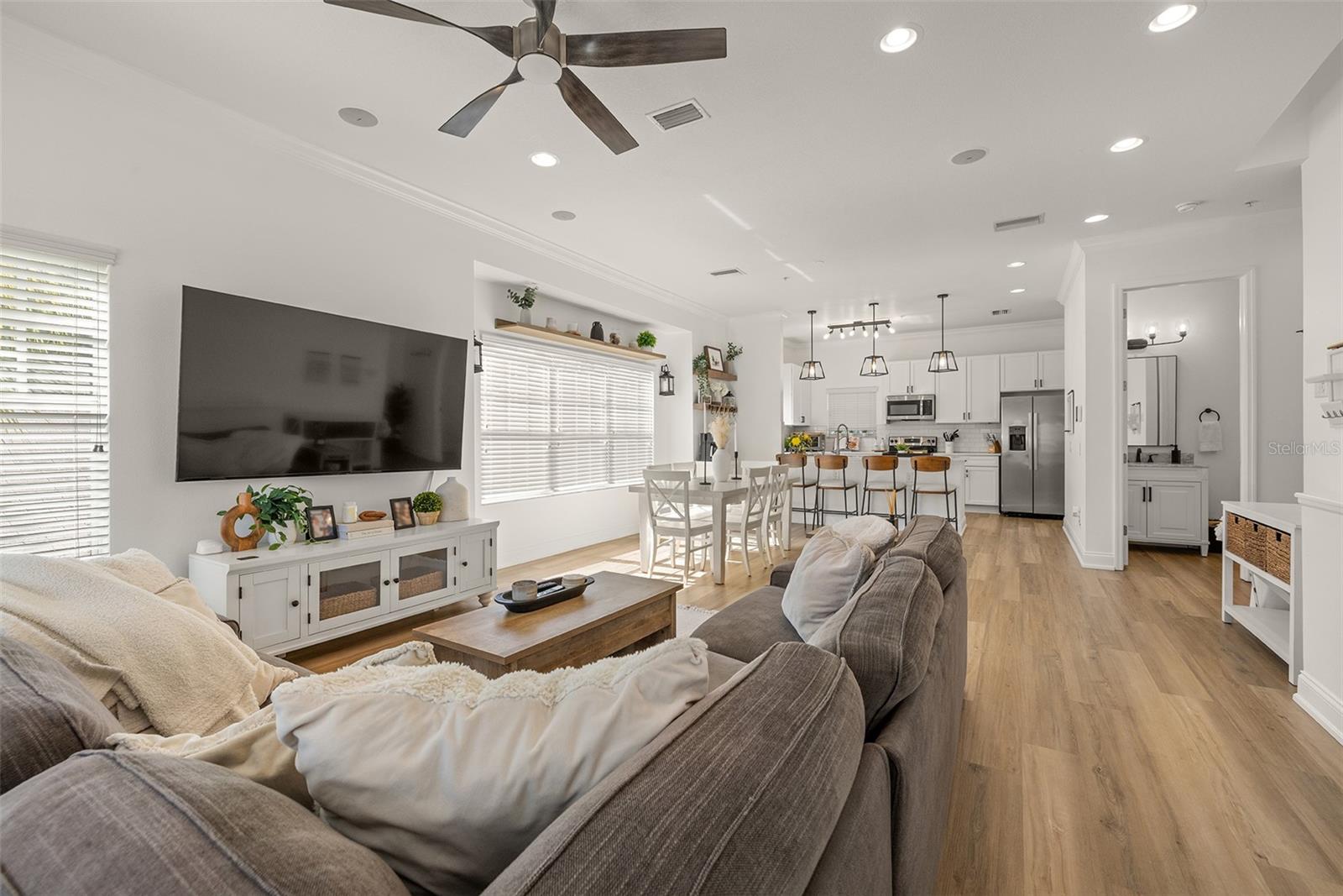 Cozy Main living area