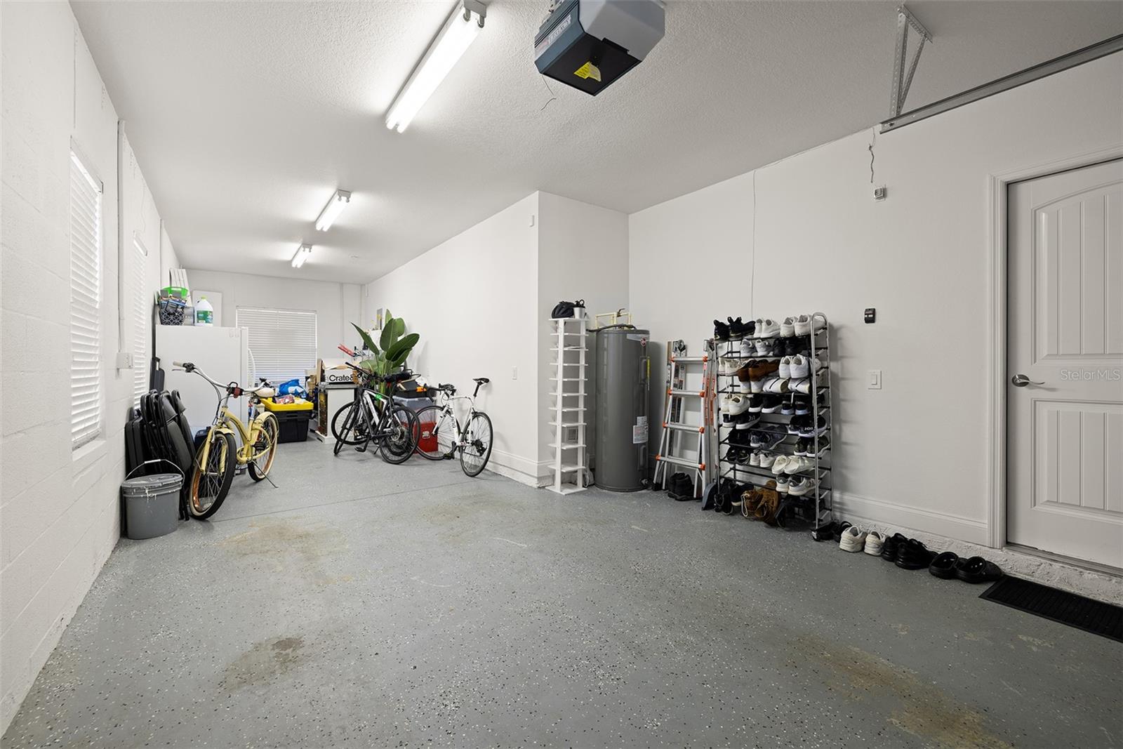 Tandem garage
