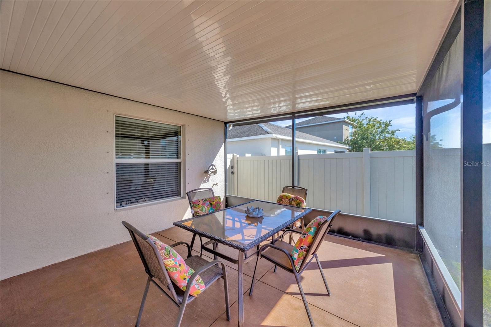 Screened-in lanai