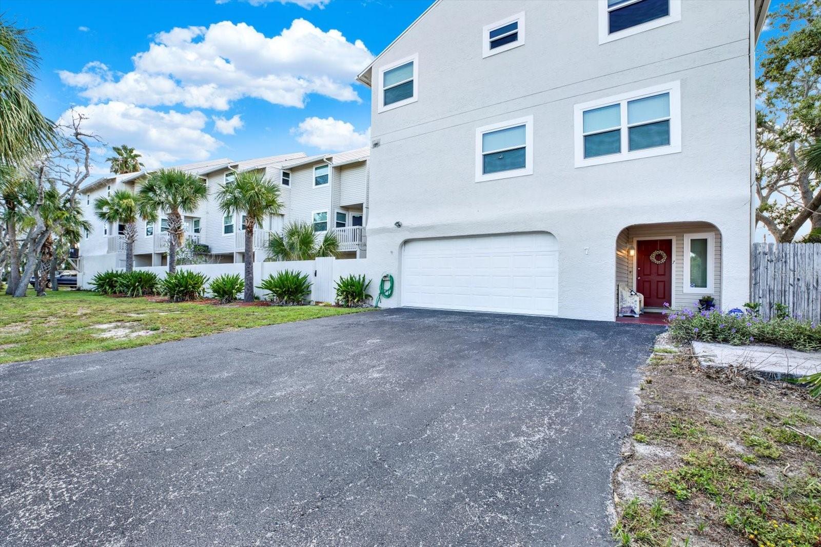 UNIT 7 WITH 2 CAR GARAGE 2 BEDROOMS 2 1/2 BATH  WITH 2 CAR GARAGE