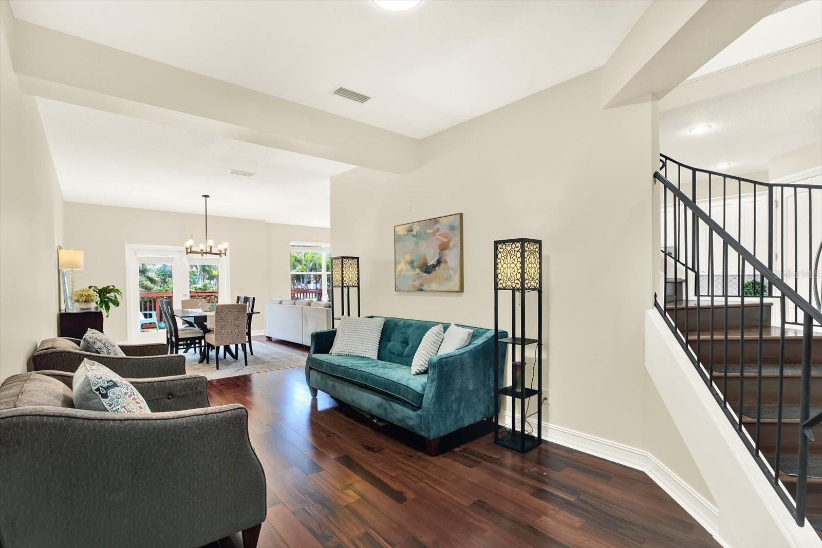 Additional sitting room area.