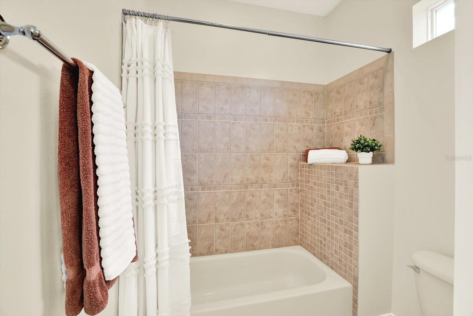 2nd Full Bath, separate tub/shower