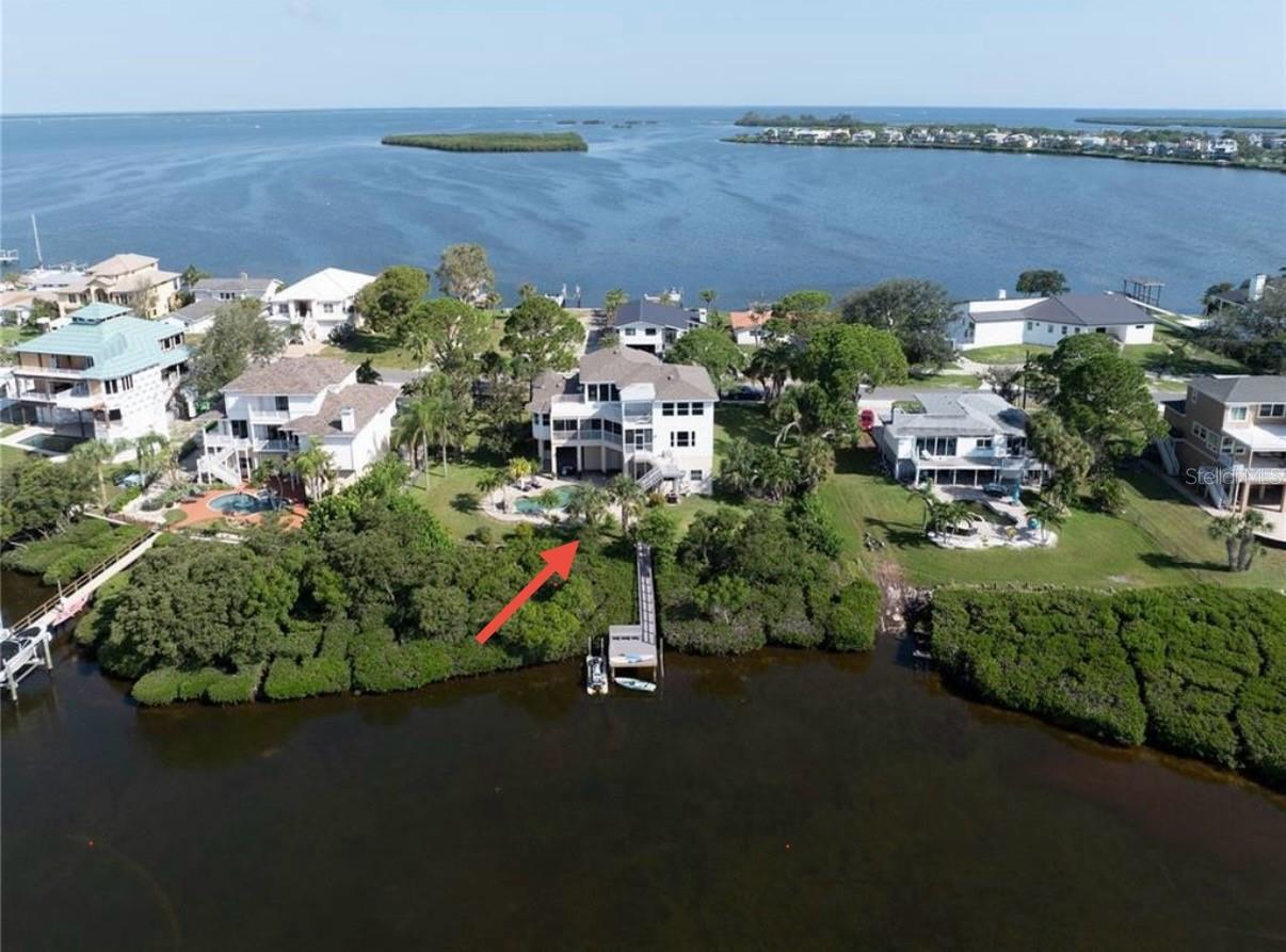 a rear double lot on the peninsula