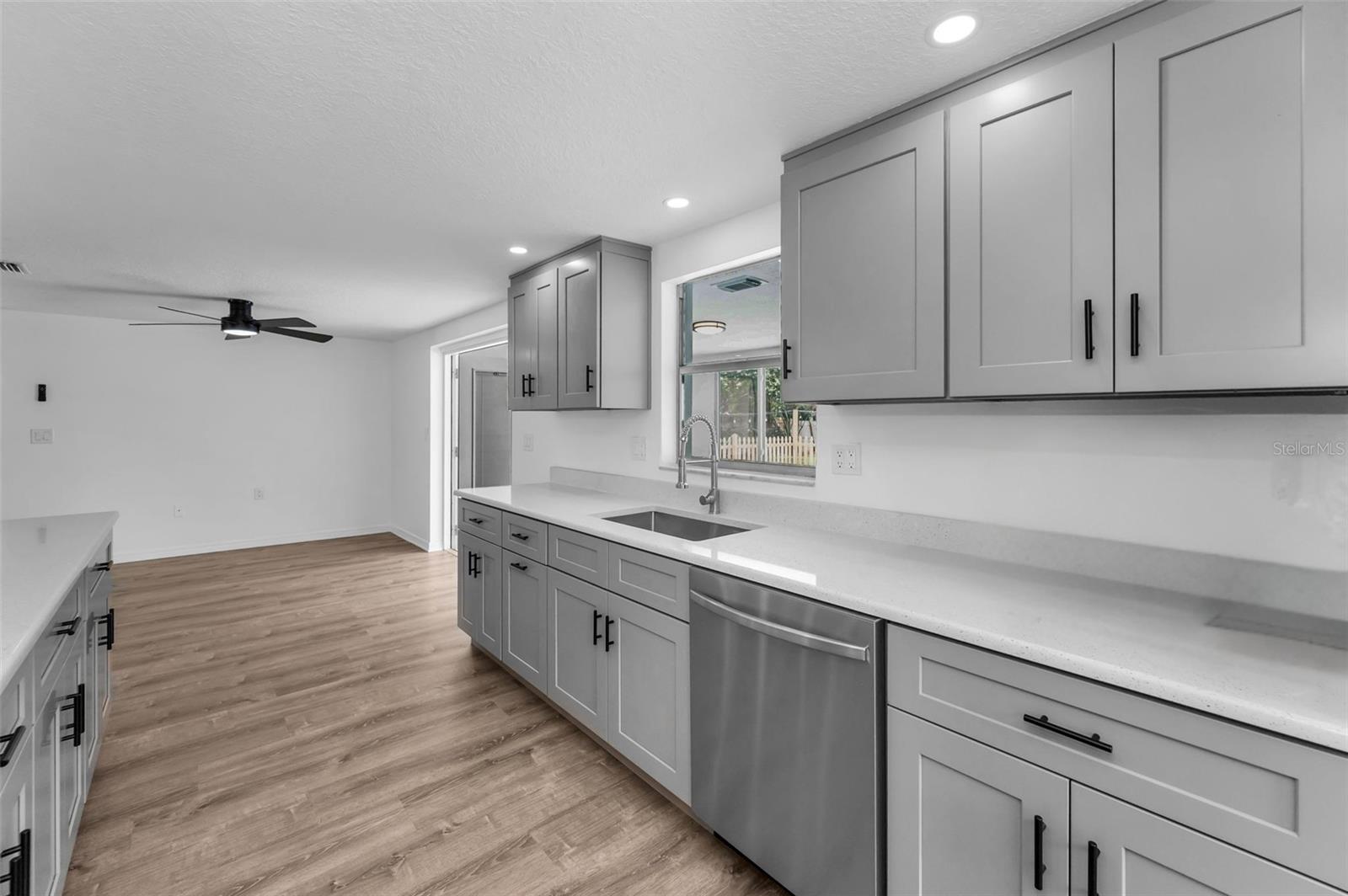 NEW Stainless Steel Appliances - Kitchen5022 Forest Hills Dr, Holiday FL
