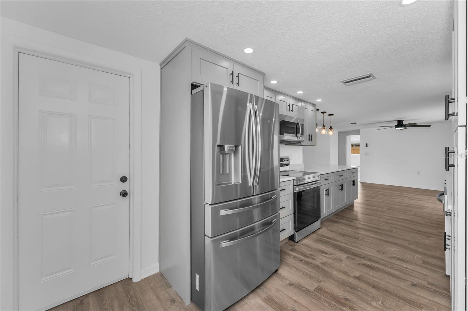 Kitchen5022 Forest Hills Dr, Holiday FL