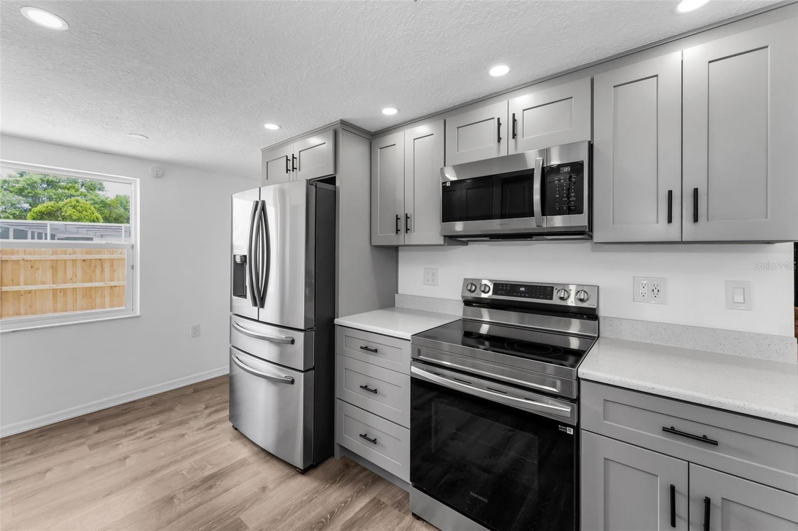 NEW Kitchen5022 Forest Hills Dr, Holiday FL