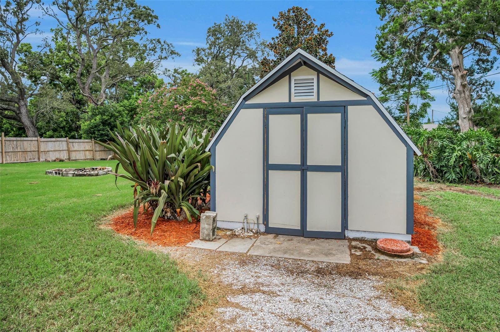 Shed5022 Forest Hills Dr, Holiday FL