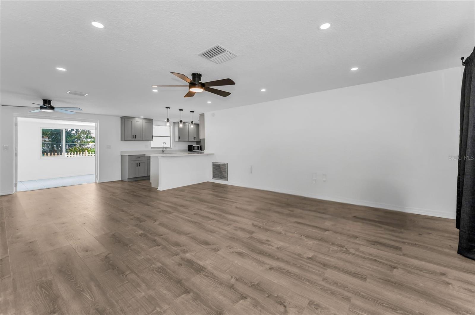 Oversized Living Room5022 Forest Hills Dr, Holiday FL