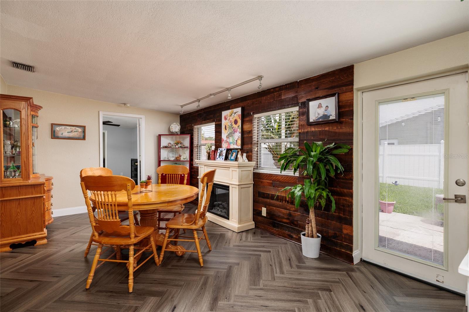 Dining/Family Room