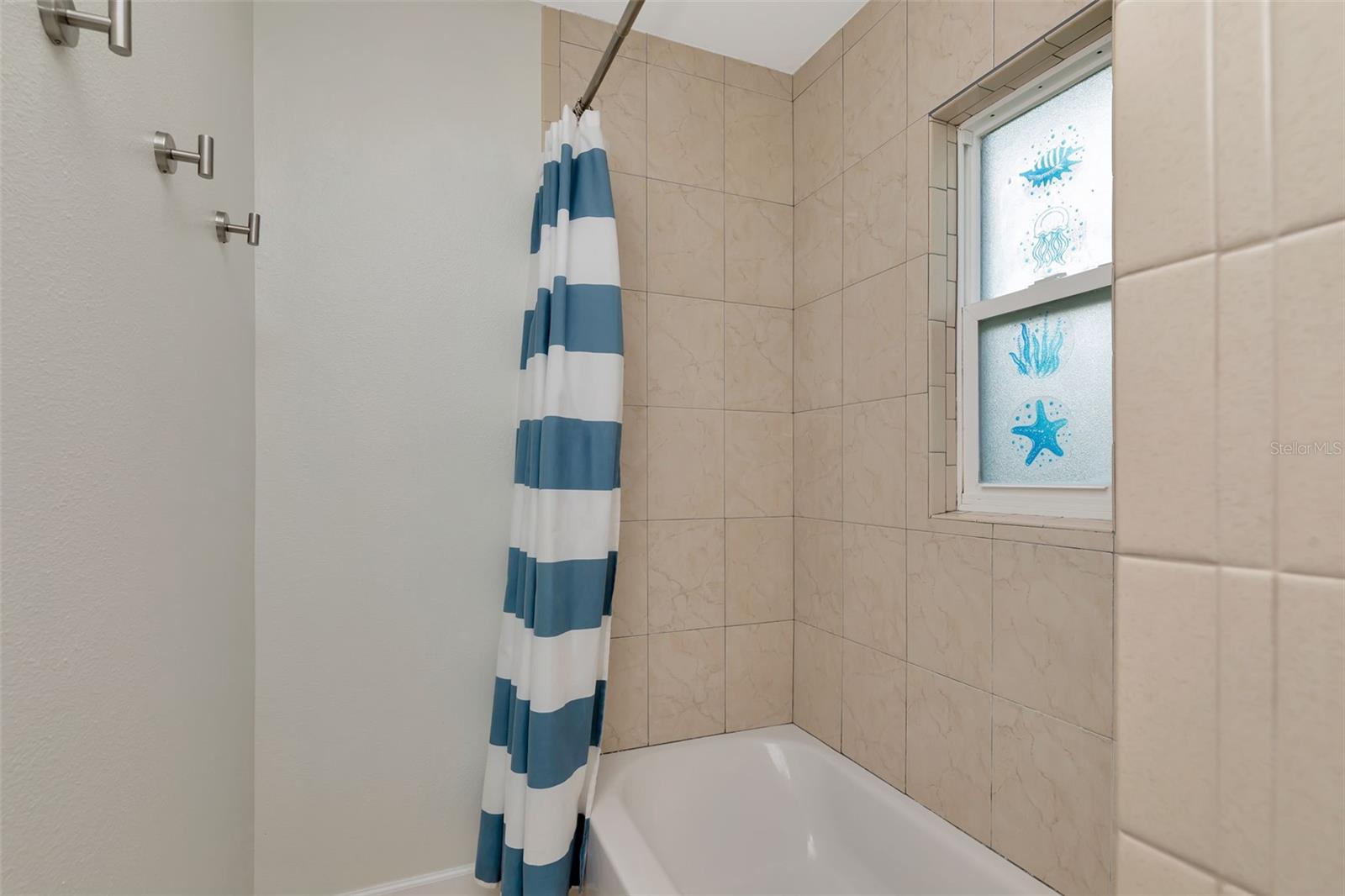 Primary bath shower/tub