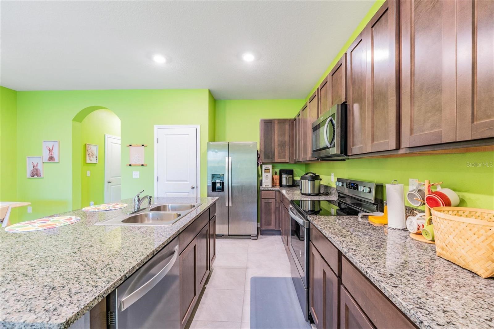Large island with granite counters
