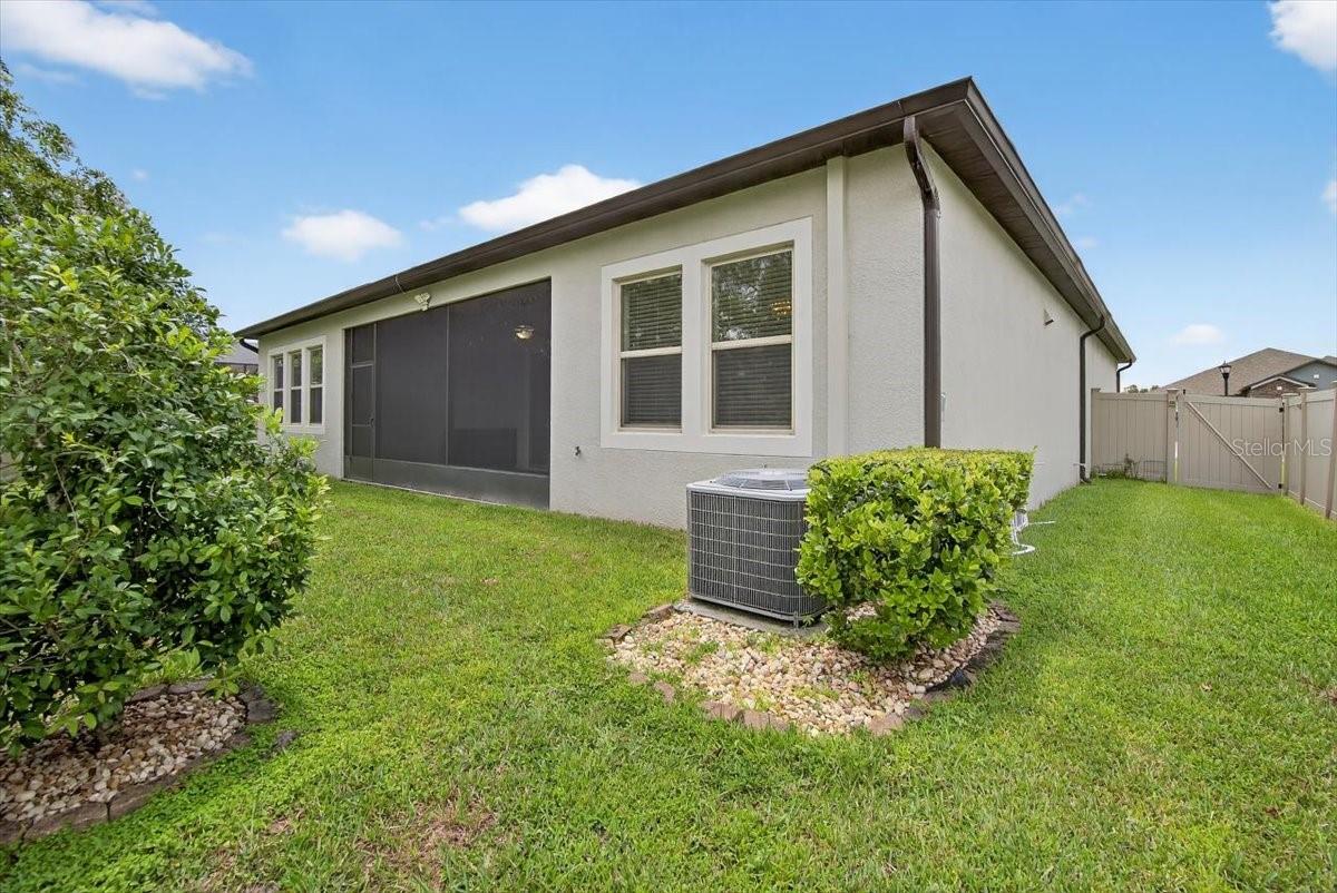 2781 hilliard dr weseley chapel FL 33543