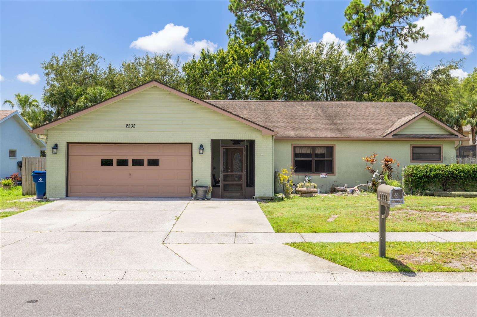Welcome home to 2232 Colonial Blvd West!