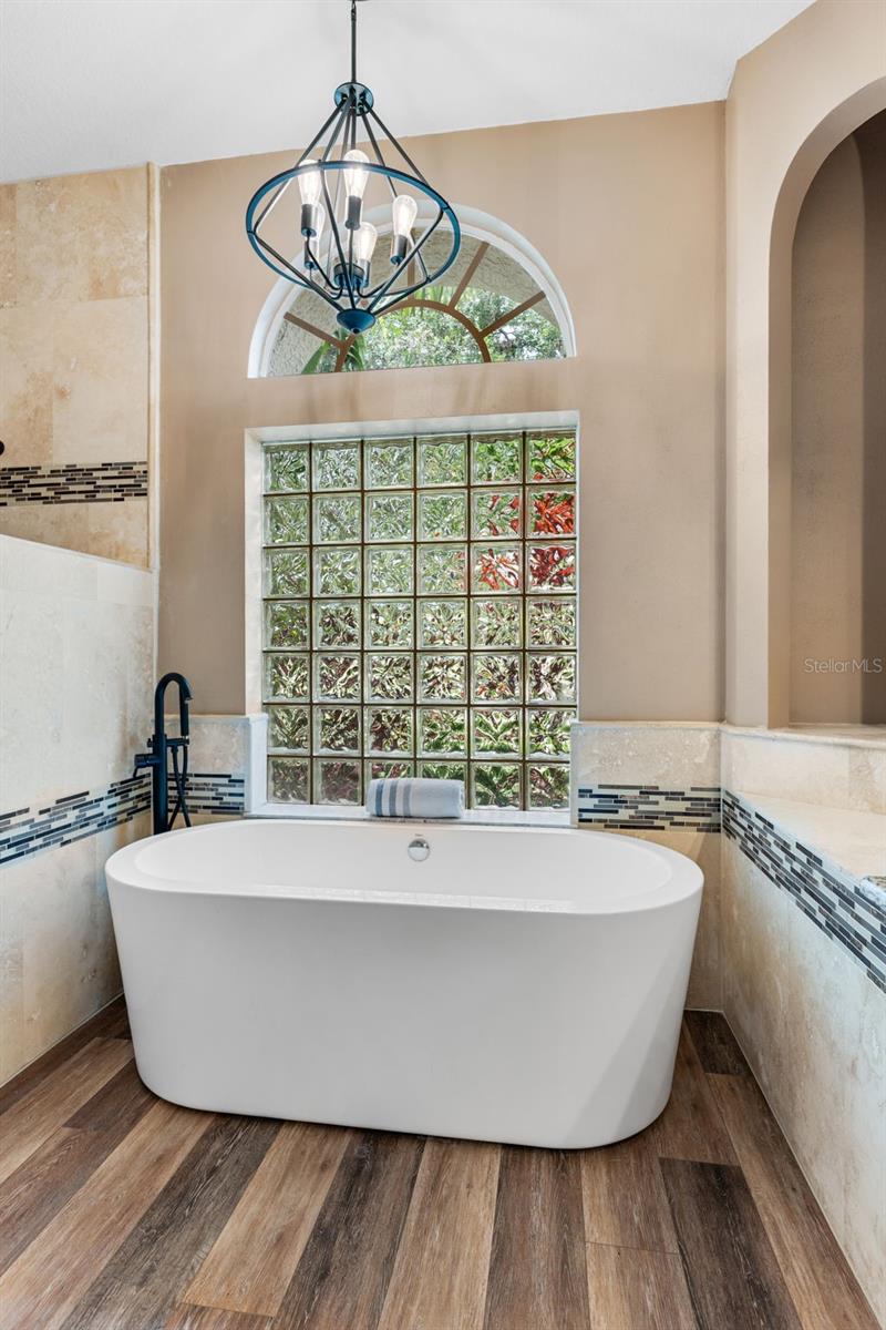 Soaking Tub