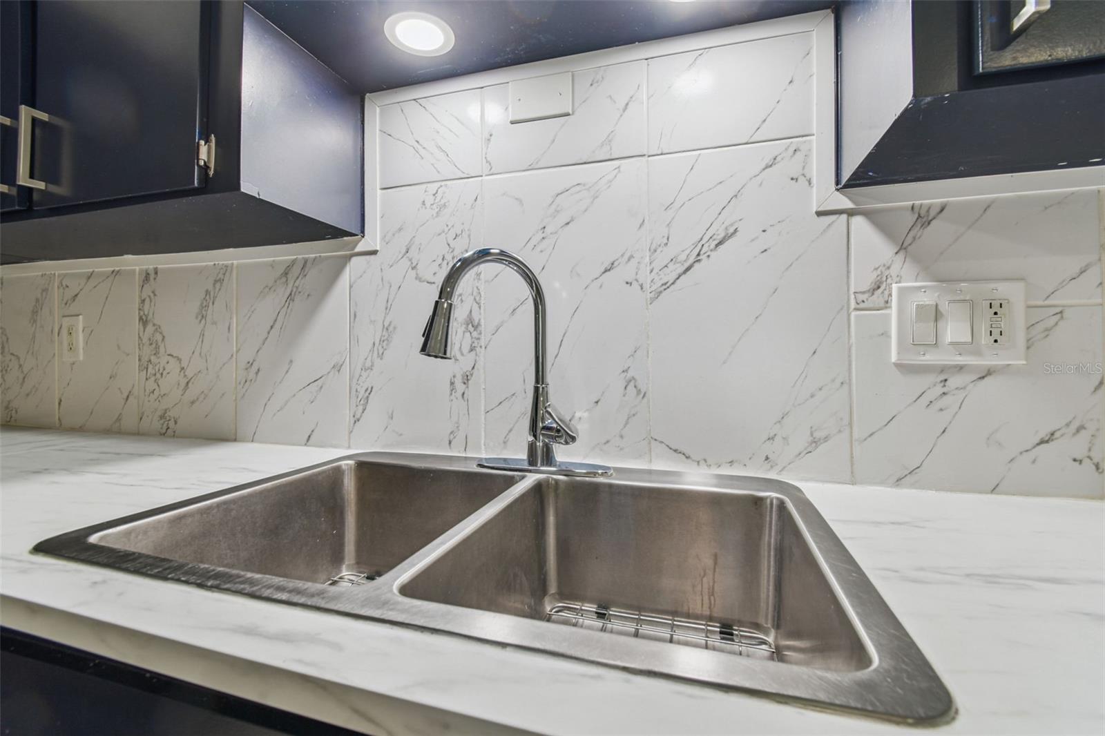 New tile backsplash